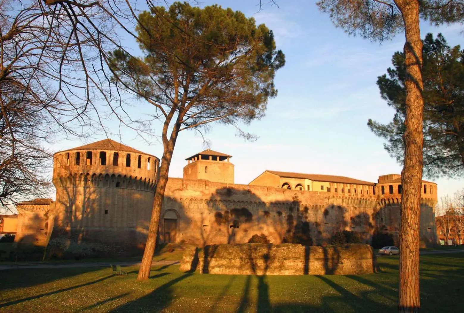 La Casa Di Hank - Il Centro Storico E L Autodromo Imola Apartment
